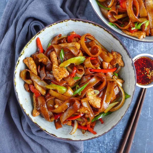 Chicken Chow Fun (Large).