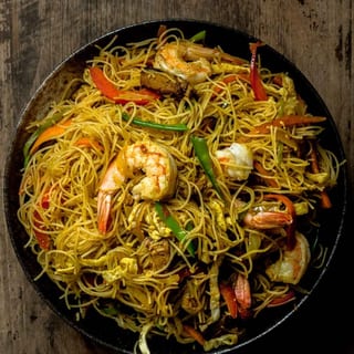 Singapoor Style Curry Noodles ( Large ) * NEW ITEM * MUST TRY *
