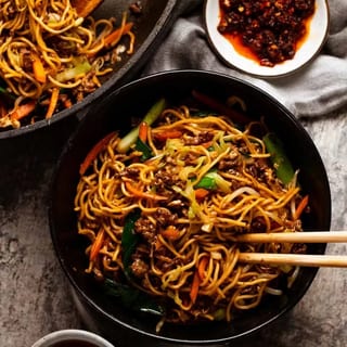 Black Pepper Chow Mein* NEW ITEM * MUST TRY * (LARGE)